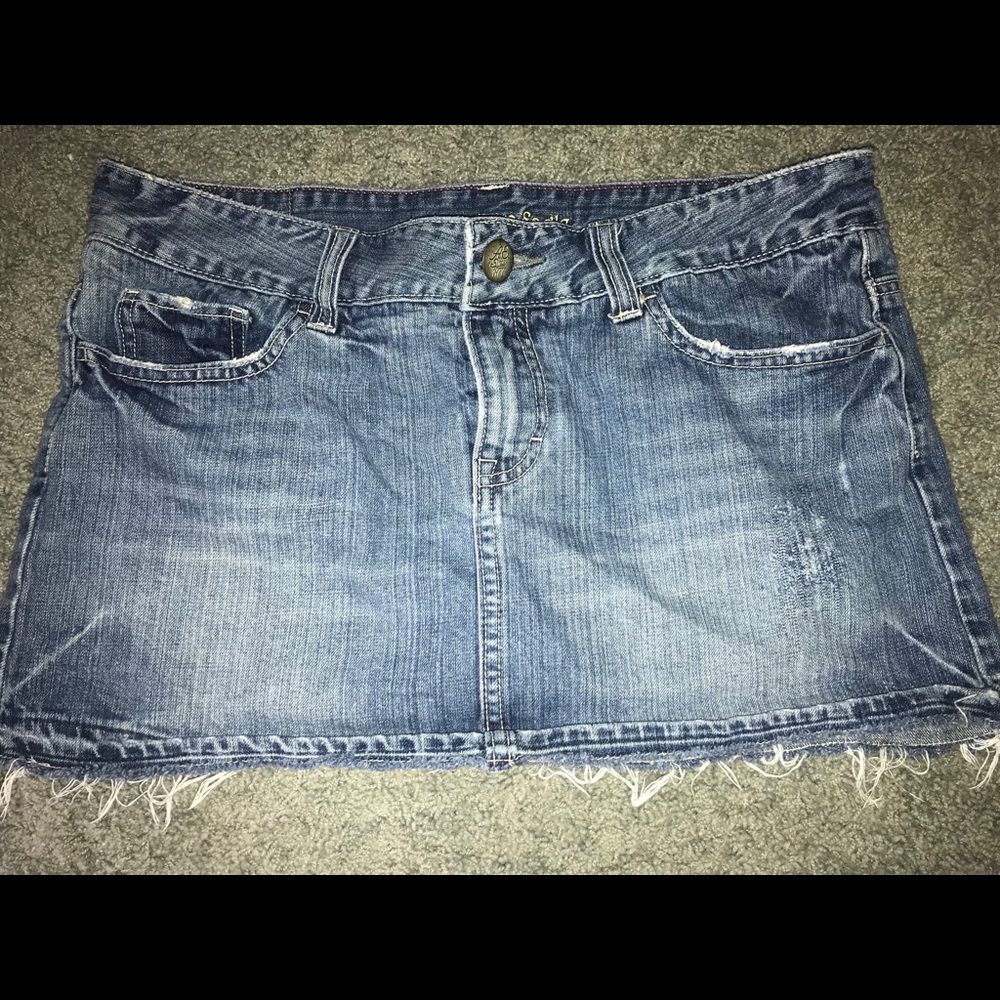 American Eagle mini skirt